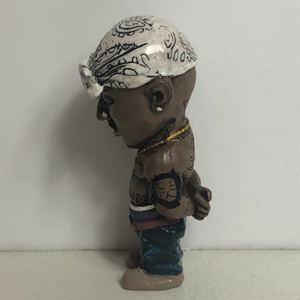 Tupac Shakur White Bandana Resin Figure Rap Rapper 90s Music - Picture 5 of 7